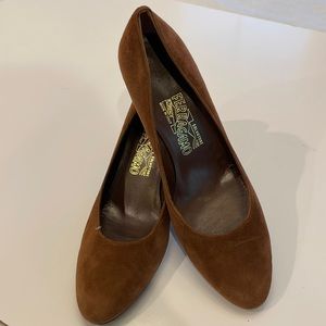 Salvatore Ferragamo Suede Pumps | Size 8.5 | Color Brown